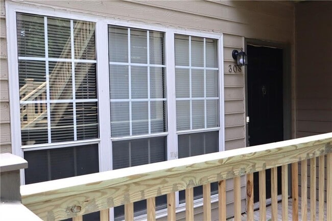 Building Photo - 308 Mill Pond Ct SE