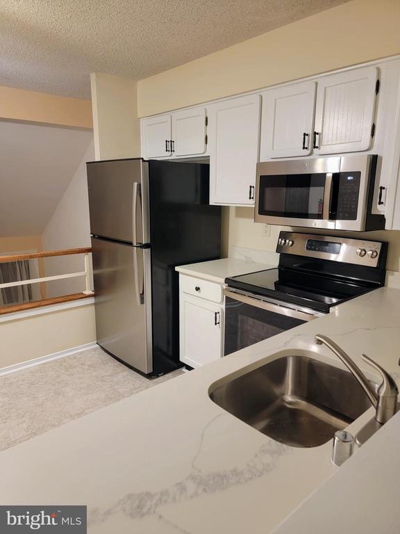 Foto del edificio - 20573 Summersong Ln