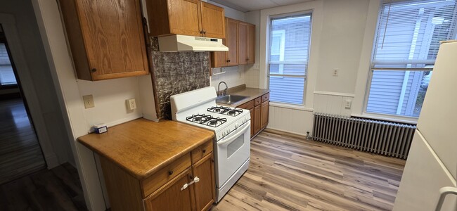 Building Photo - 109 South Ave