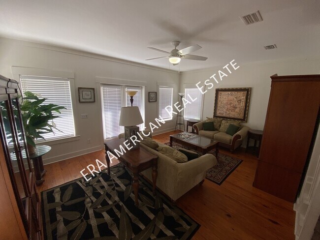 Building Photo - FULLY FURNISHED!
