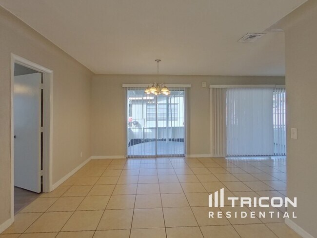Foto del edificio - 4225 Cortez Way S