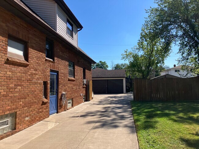 Tenant Side Entrance - 129 Wendel Ave