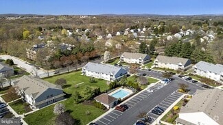Building Photo - 1008 Horseshoe Dr