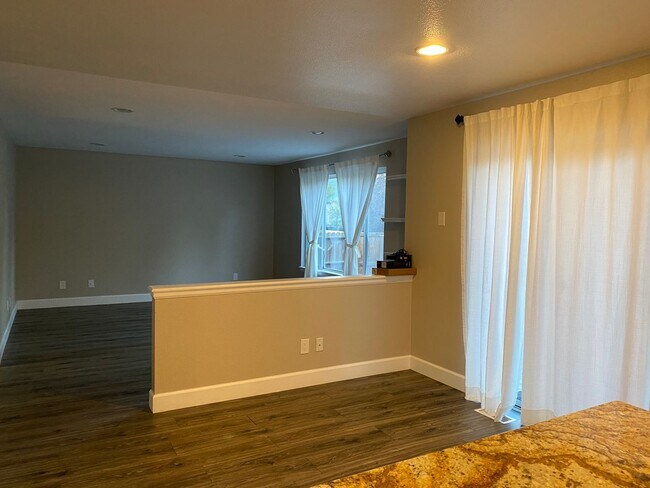 Building Photo - Exceptional 4-Bedroom Gem in Superior with...