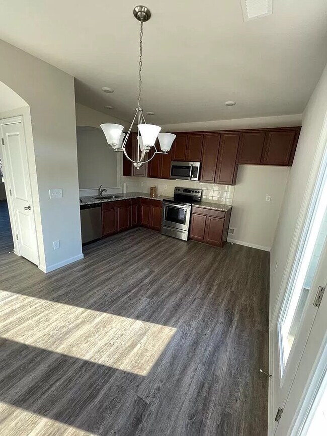 Foto del edificio - Room in Townhome on Johns Walk Way