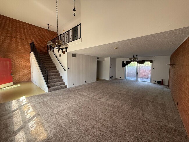 Foto del edificio - 2 Story Townhome on Golf Course
