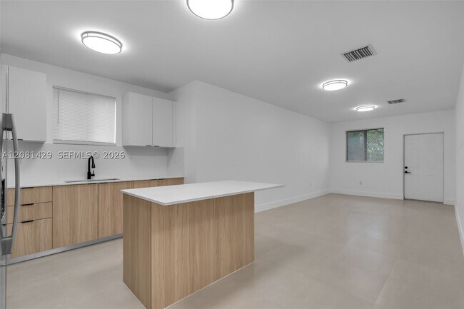 Building Photo - 6500 NW 21st Ave