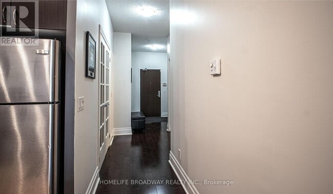 Photo du bâtiment - 1 Upper Duke Crescent