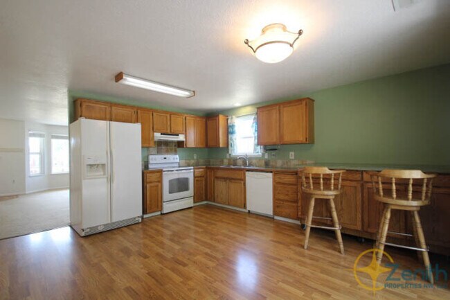 Building Photo - 8303 NE 136th Ave