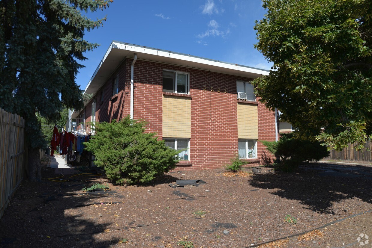 Building Photo - 2527 Kingston St