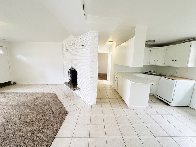 Foto del edificio - 13413 Minuteman Dr