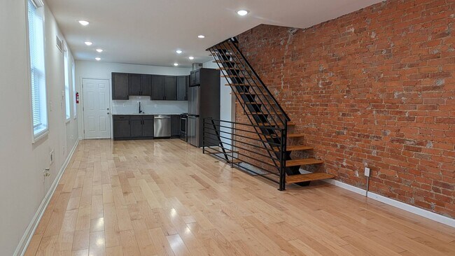 Foto del edificio - Port Richmond Home