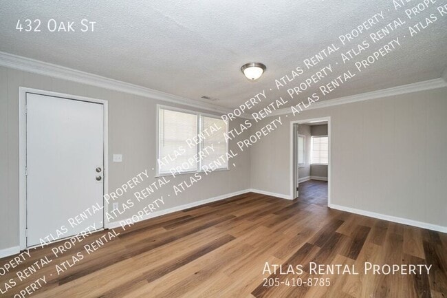 Building Photo - 432 Oak St