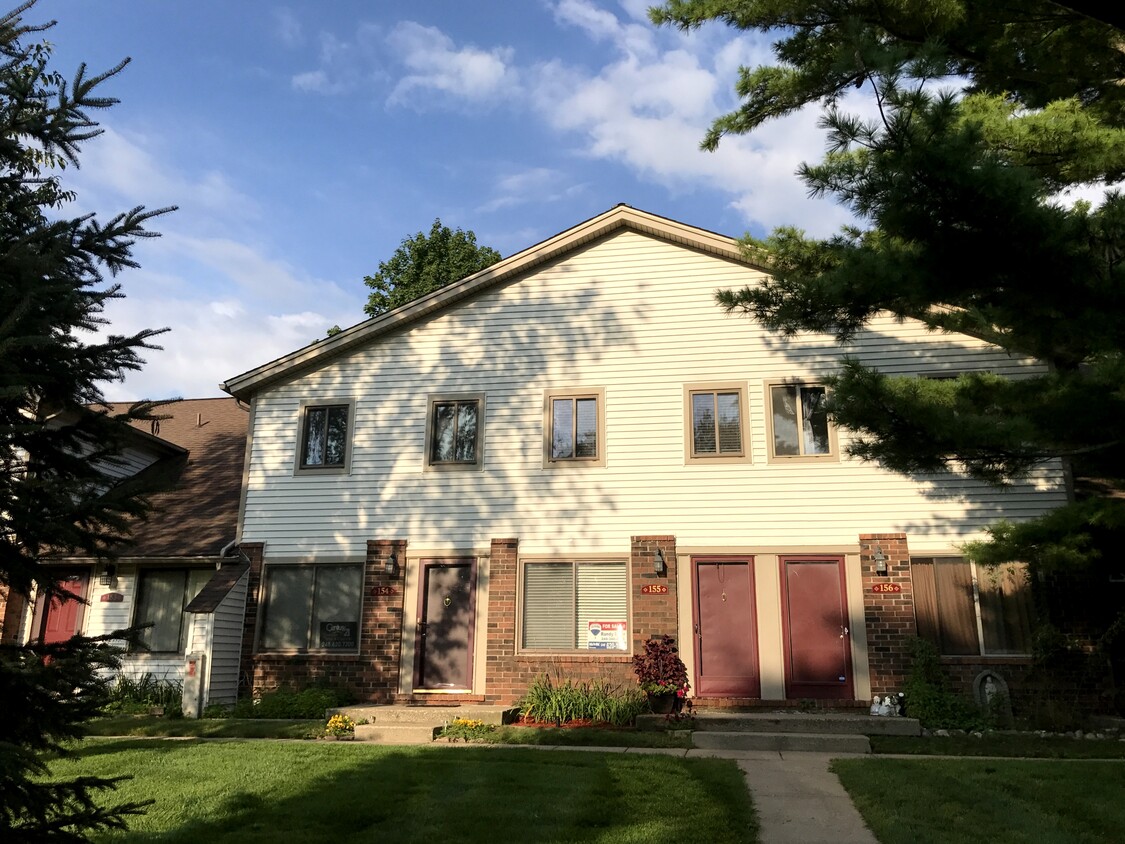 Primary Photo - 7210 Bluewater Dr