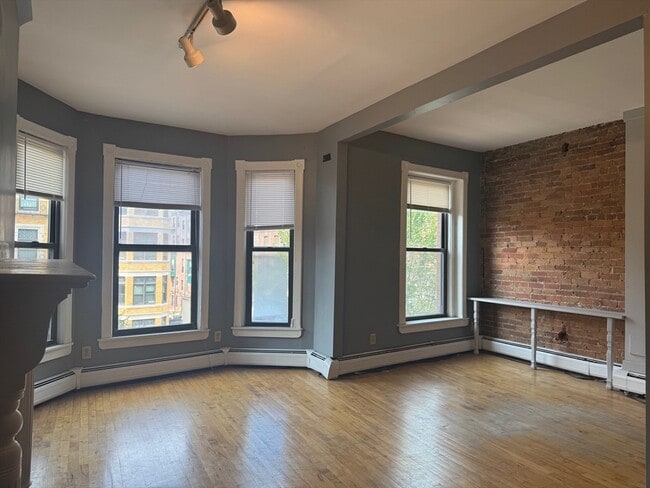 Building Photo - 590 Columbus Ave
