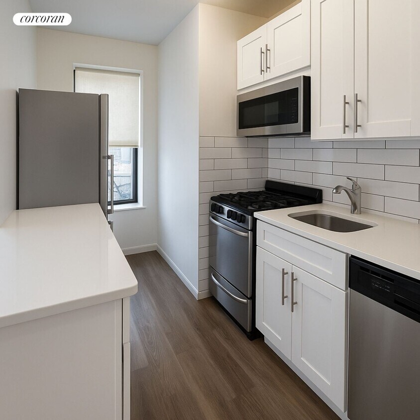 Foto principal - 536 E 82nd St