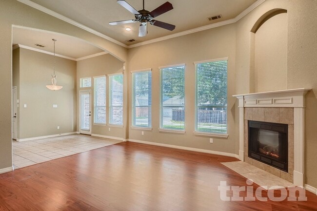 Building Photo - 1529 Rusticwood Dr