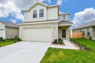 Building Photo - 16412 Big Hickory Dr
