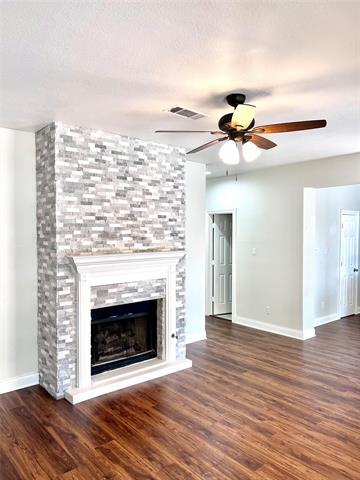 Building Photo - 1504 De Moss Ct