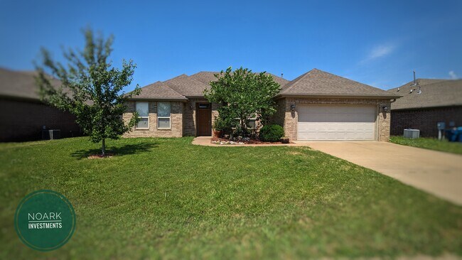 Building Photo - 608 SW Wallstone Rd