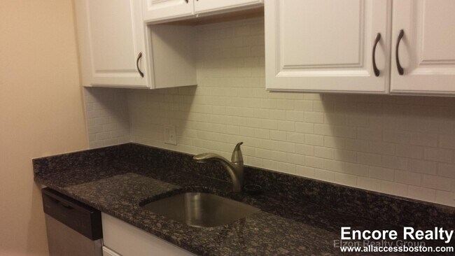 Foto del edificio - 276 Chestnut Hill Ave