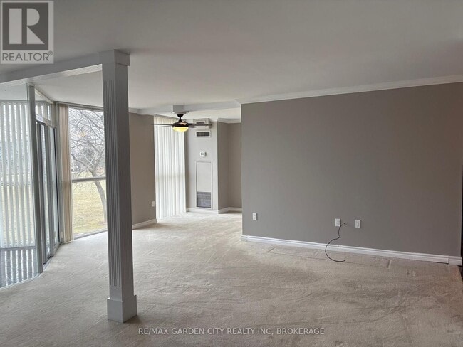 Building Photo - 162 Martindale Rd