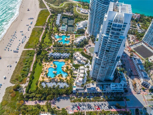 Foto del edificio - 50 South Pointe Dr