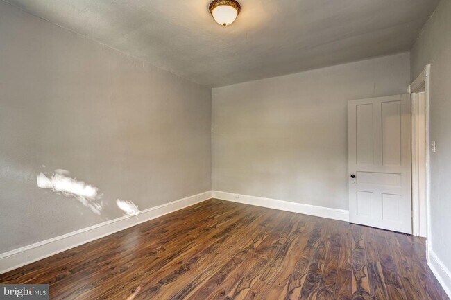 Building Photo - 1615 12th St NW