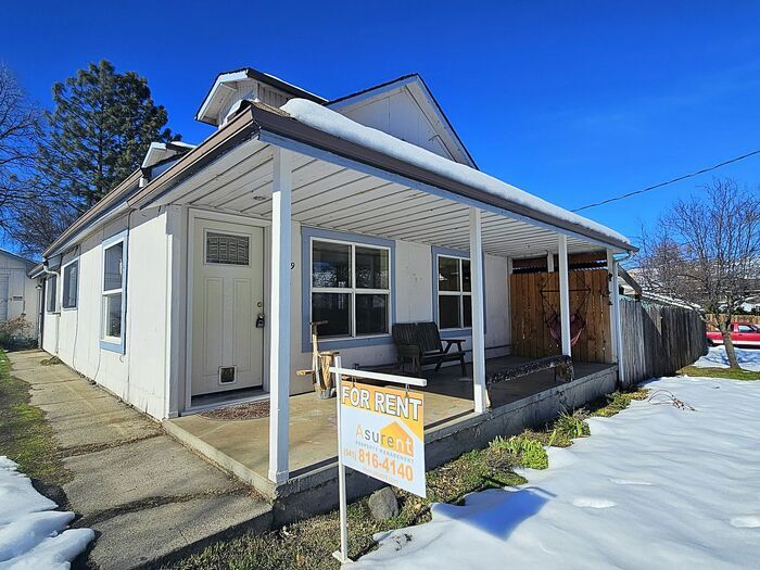 Primary Photo - Charming 2-bedroom 1-bathroom home with a ...