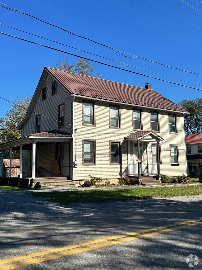 Building Photo - 13121 Main St