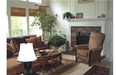 Building Photo - 14963 Chicory Ct