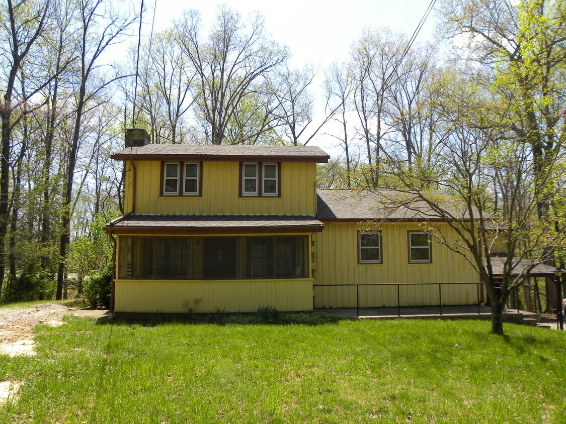 Primary Photo - 169 Dogwood Ln