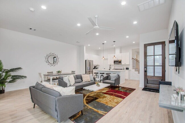 Building Photo - 4109 Hare St