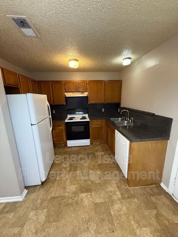 Foto del edificio - 1401 Courtney Pl