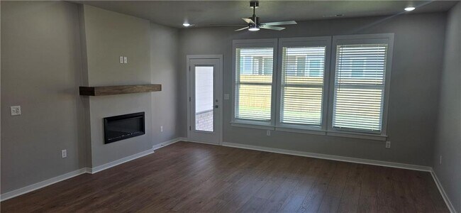 Foto del edificio - 5906 SW Coywolf St