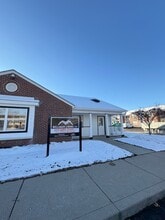 Building Photo - 7940 Queensmead Pl