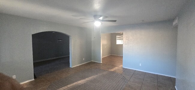 Building Photo - 506 N Hunt Dr