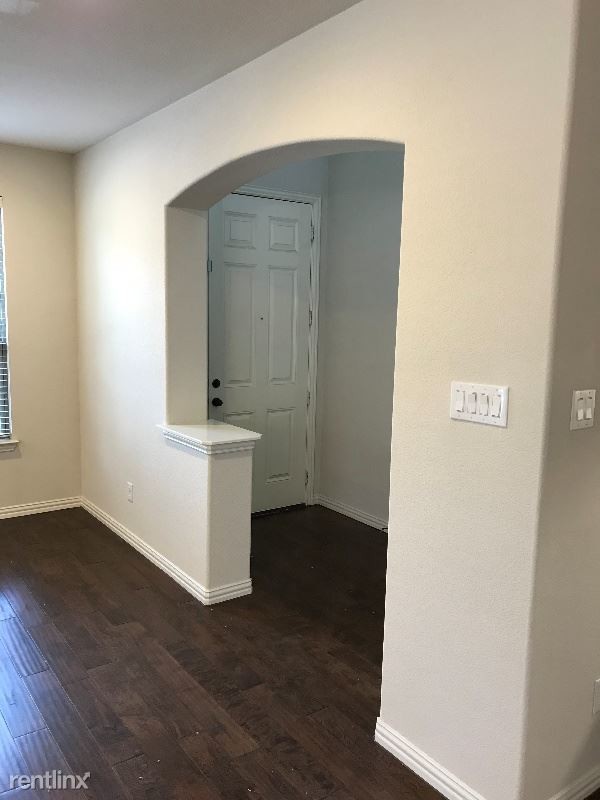 Building Photo - 3 br, 2.5 bath Townhome - 631 Matthew Place