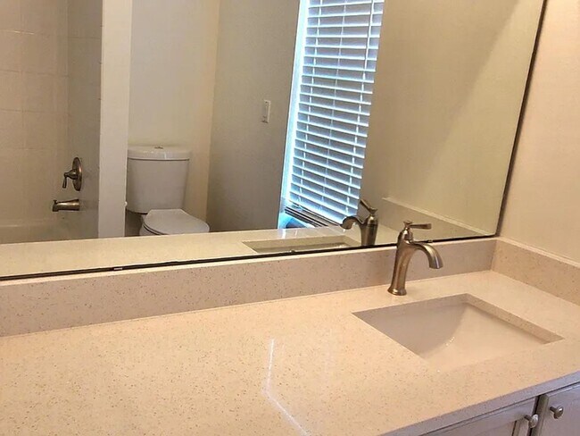 Foto del edificio - 12737 Maribou Cir