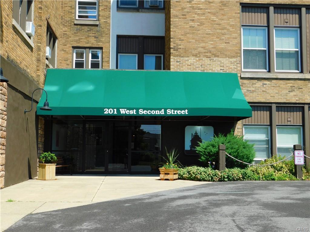Foto principal - 201 W 2nd St