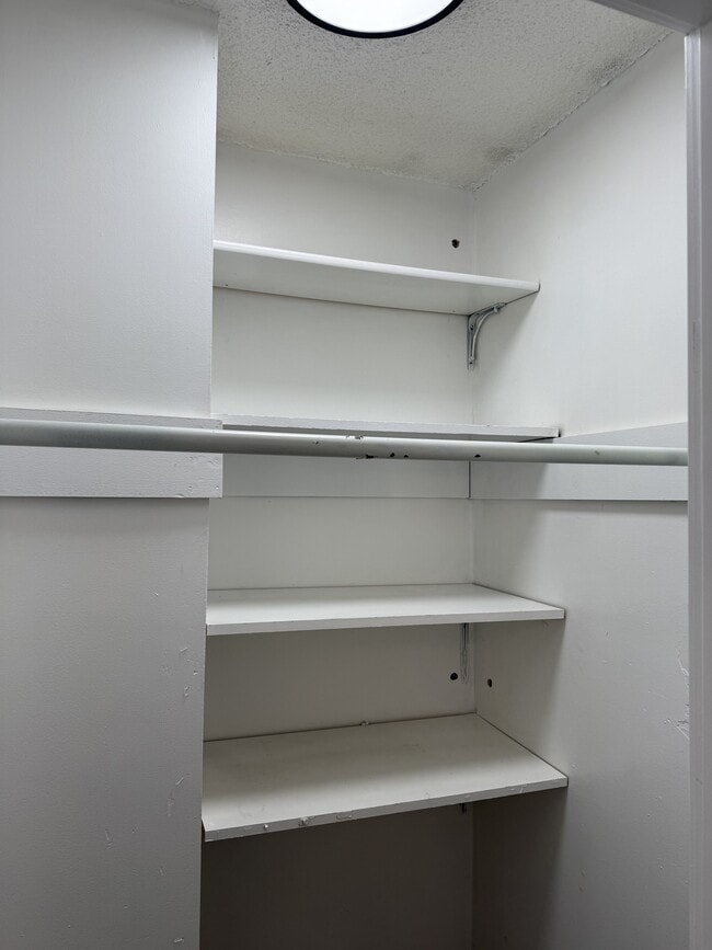 Building Photo - 401 Slater St