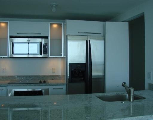 Foto del edificio - 185 SW 7th Ave