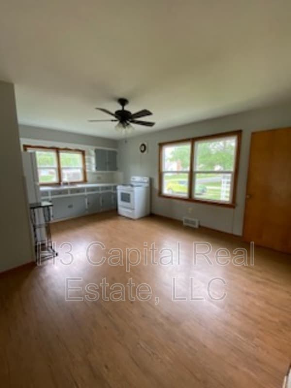 Foto del edificio - 212 N Edison St
