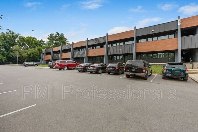 Foto del edificio - 295 Plus Park Blvd