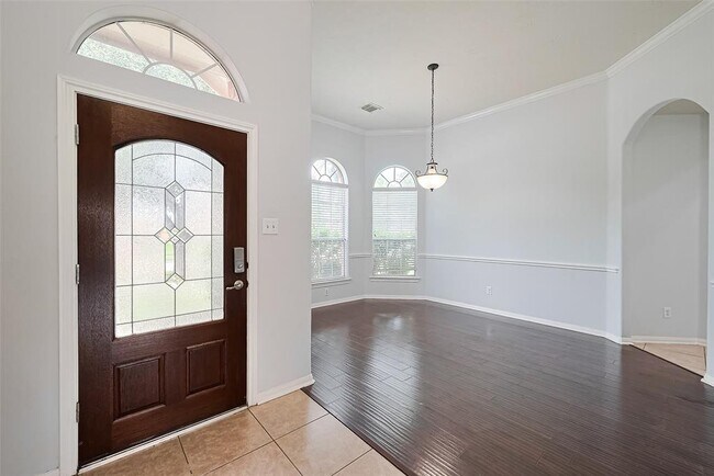 Building Photo - 24730 Blane Dr