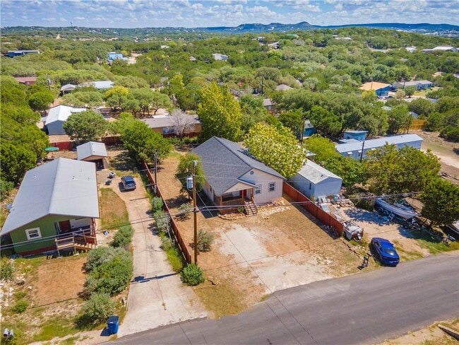 Building Photo - 691 Tamarack Dr