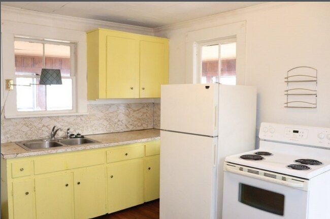 Building Photo - 95 Mutton Ln