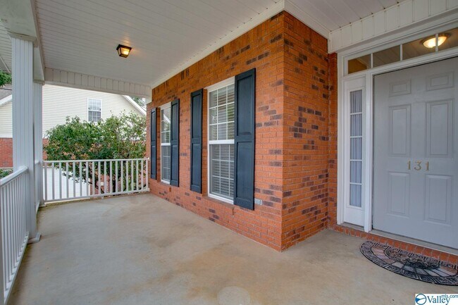 Building Photo - 131 Thoroughbred Trail