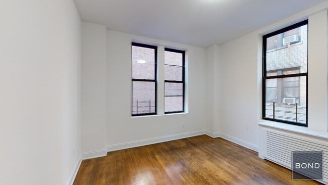 Building Photo - 200 W 58th St