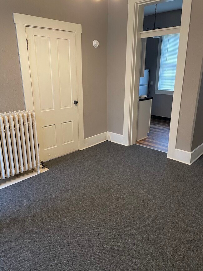 Foto del edificio - 418 W Washington St